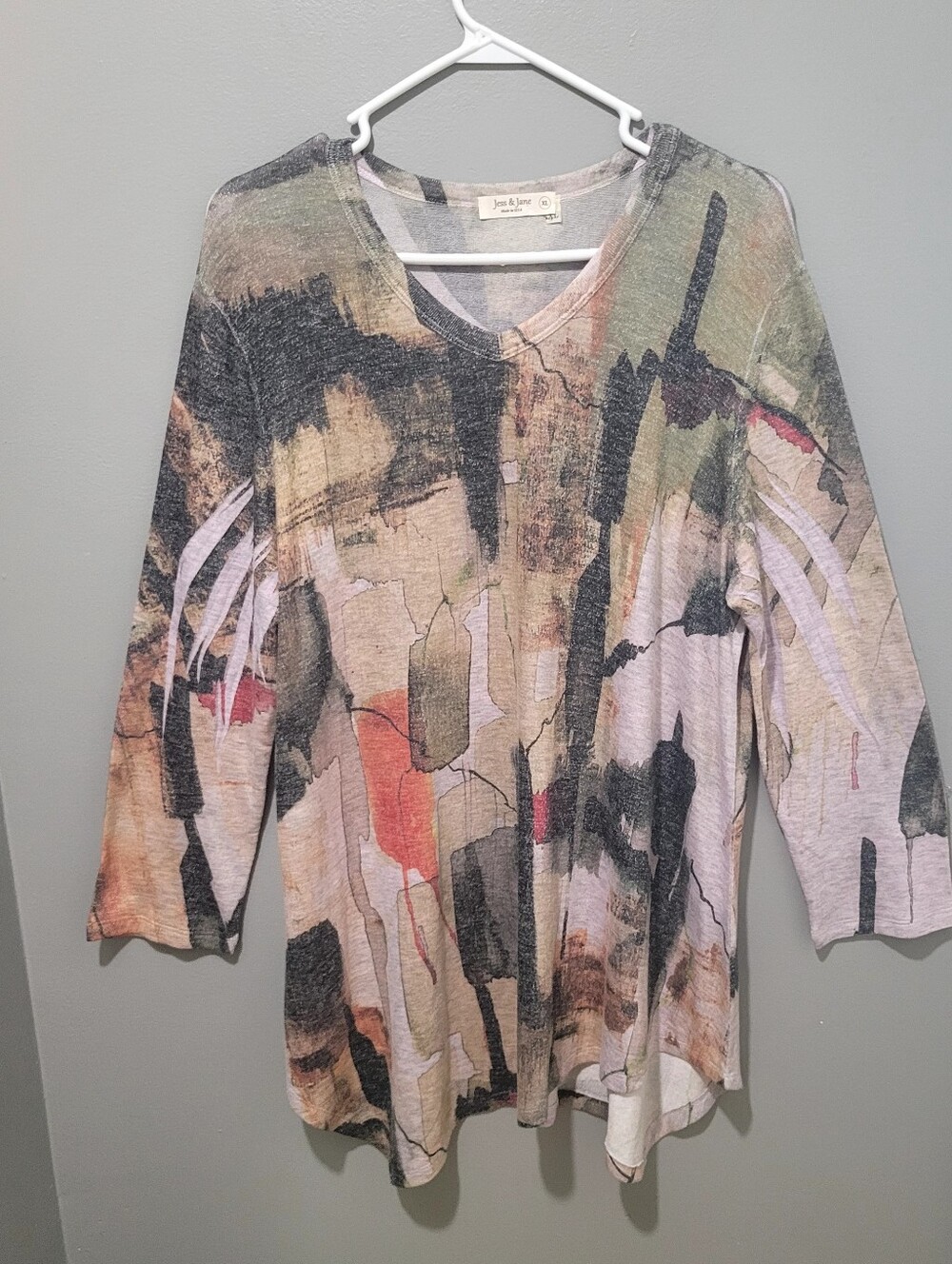Jess & Jane Abstract V-Neck Water Colored Top Sz Xl